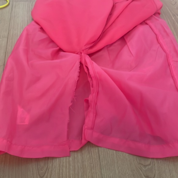 Aryn K 100% silk dress—classic open back sheath dress - Picture 6 of 6